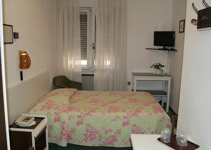 ホテル Milano グラード