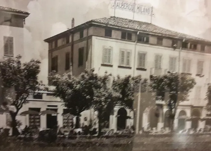 Готель Milano Градо